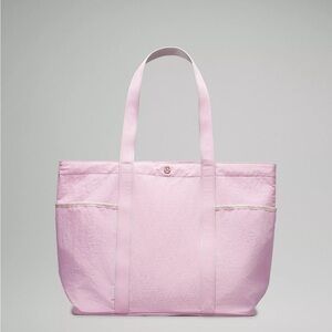SOLD ON OTHER PLATFORM DONT BUY!! lululemon daily multi pocket tote in vitapink